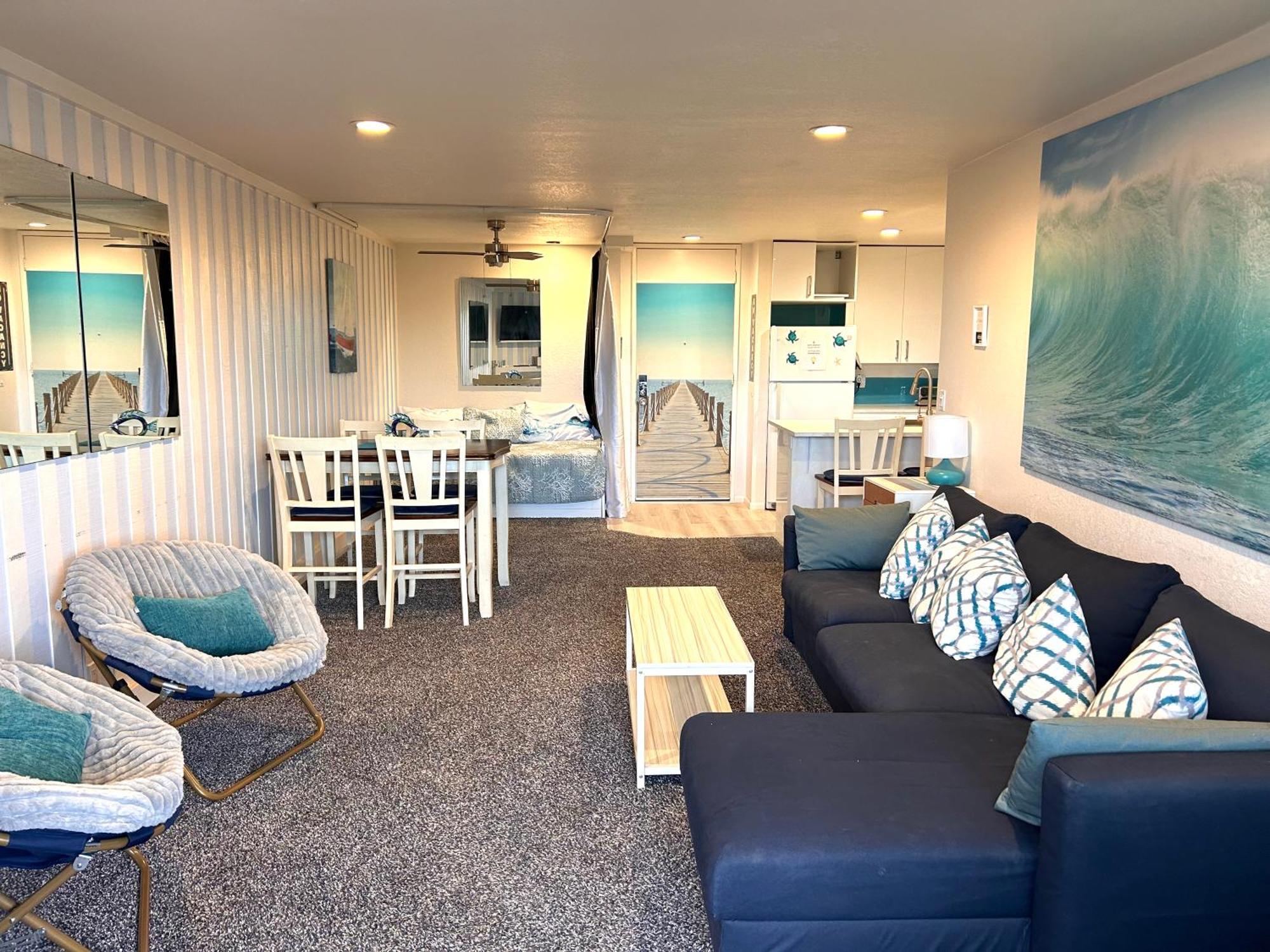 Beachside Retreat Oceanside Exterior photo