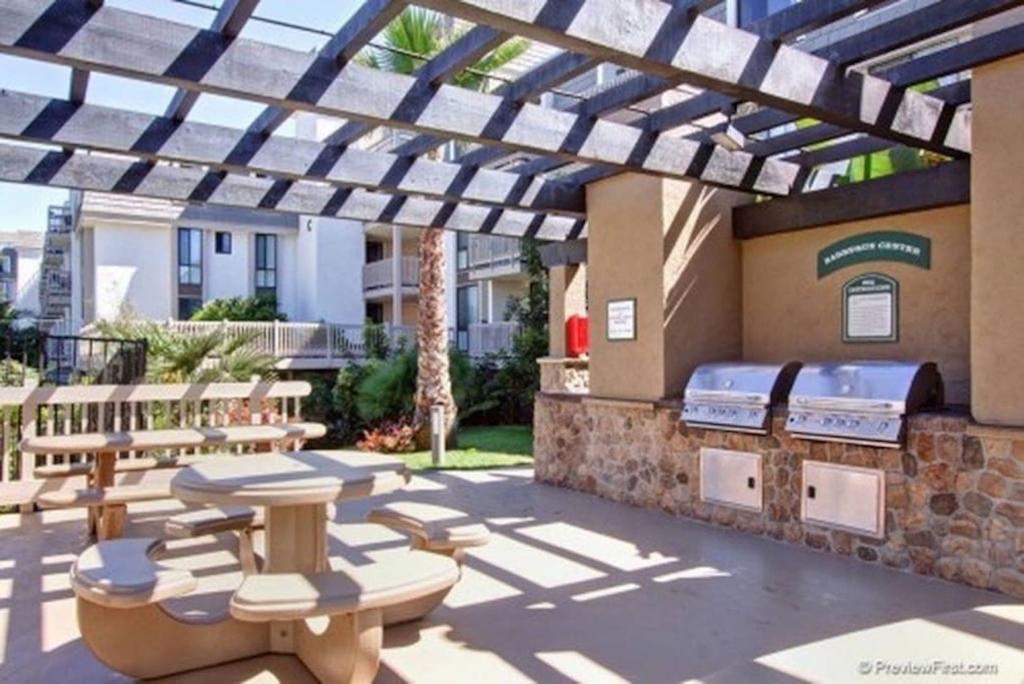 Beachside Retreat Oceanside Exterior photo